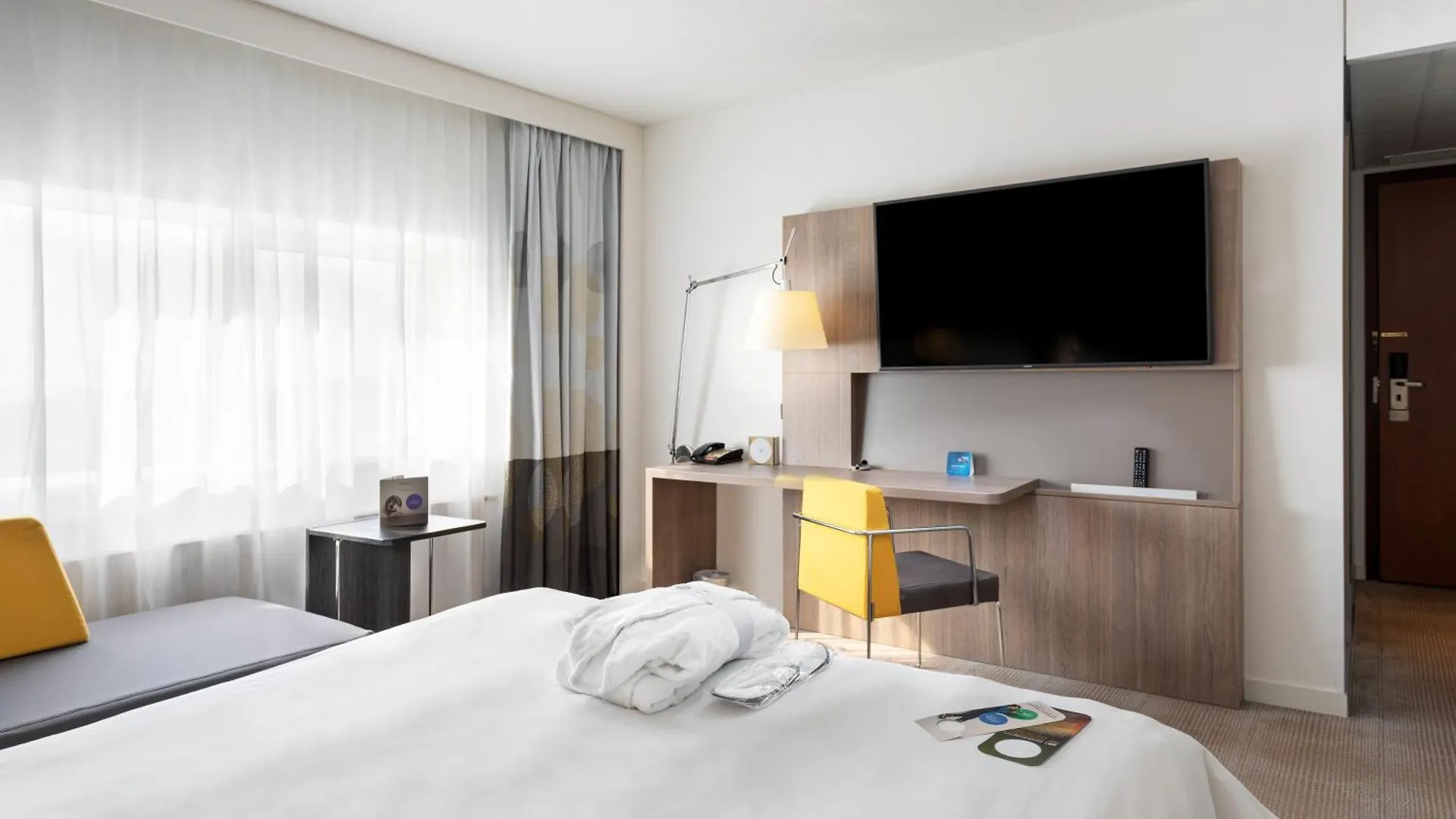 Novotel Den Haag World Forum 4*,